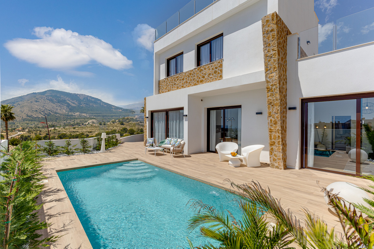 SALISOL HILLS — 1-7980e48d732b6fc85c14b43b94d2aa54.jpg