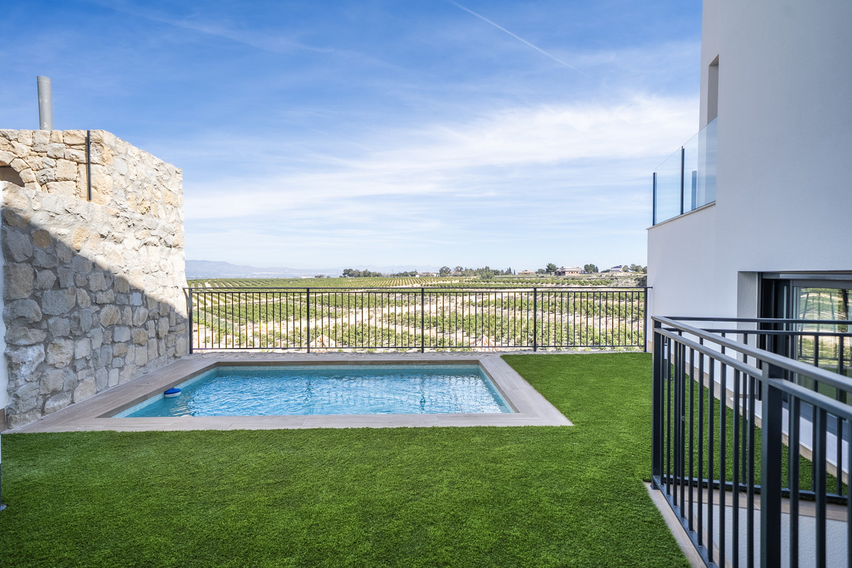 Arena Golf Villas - KEY READY — 2-5bd7b9d04b45e33852eaf0ec6670150d.jpg