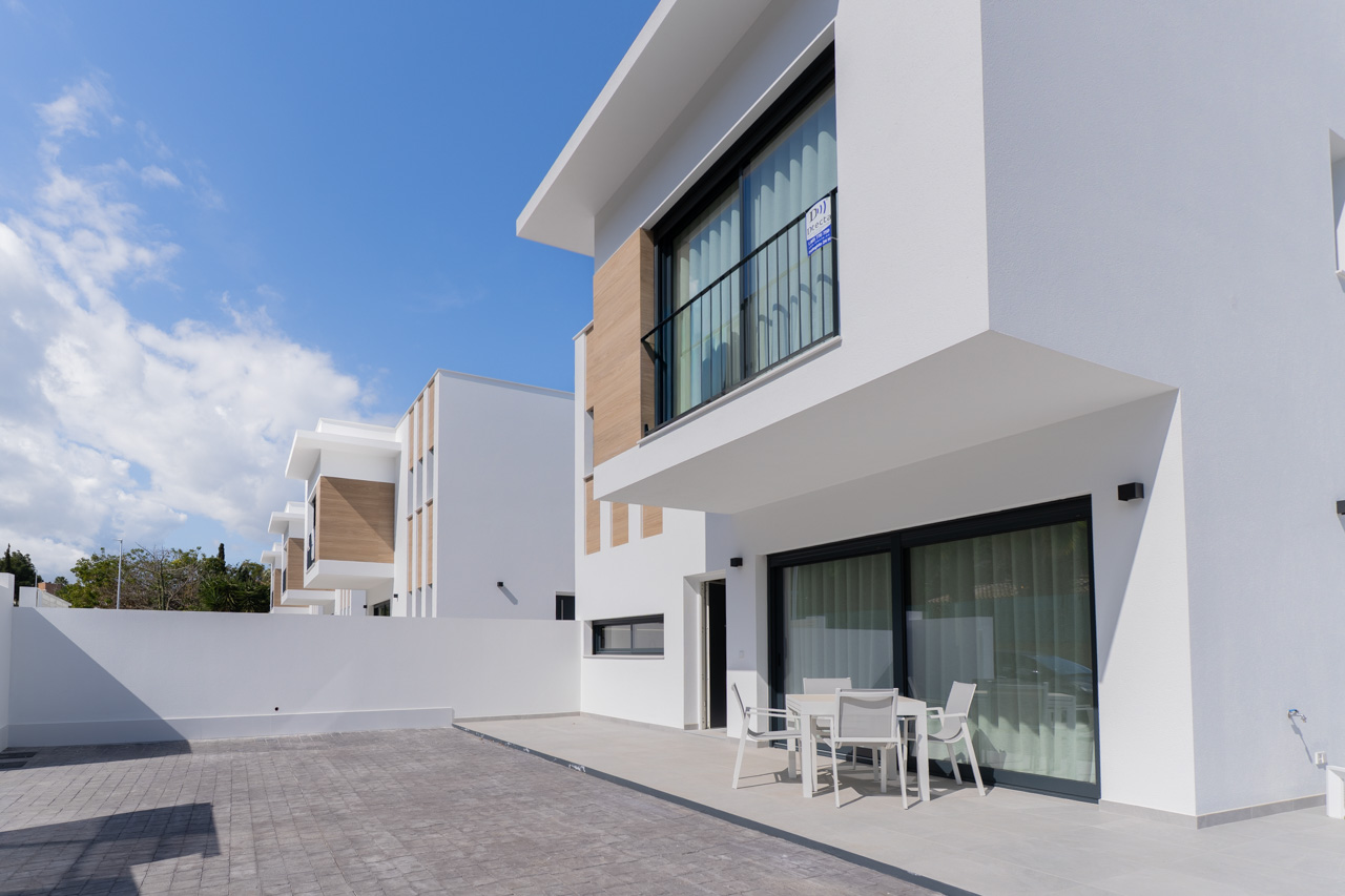 Denia III — bg-8327DEN-02.jpg