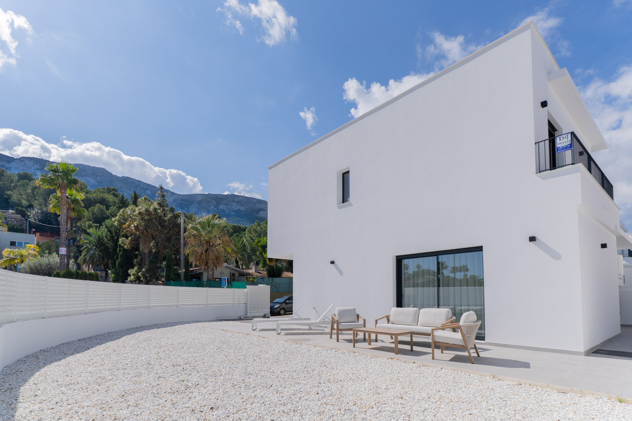 Denia III — bg-8327DEN-03.jpg