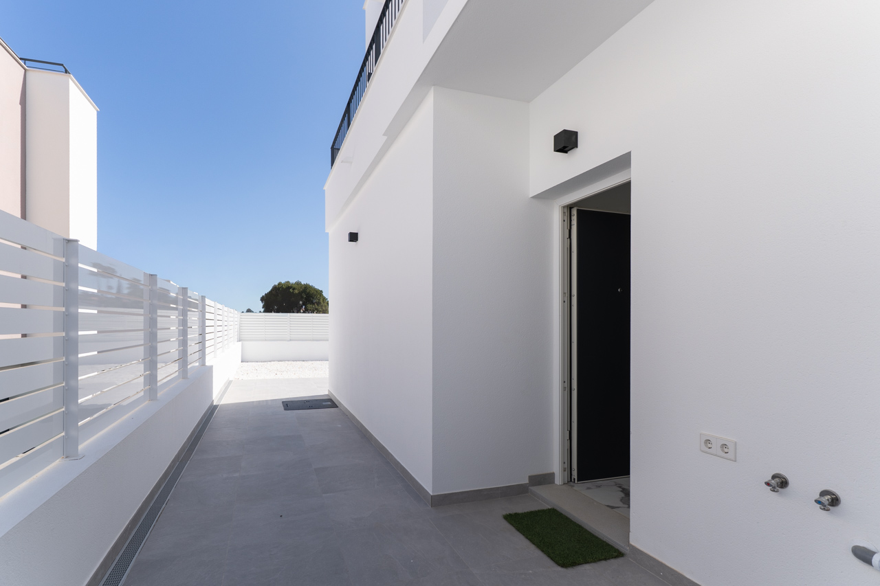 Denia III — bg-8327DEN-05.jpg