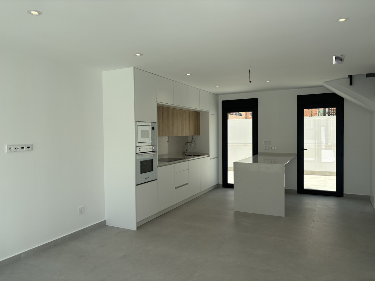 L.A. BEACH Signature Villas — 04.jpg